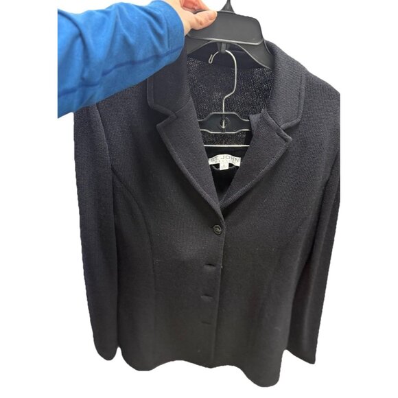 St. John Jackets & Blazers - St John Black Knit Pant Suit Jacket Set Black Buttons sz 8 Medium